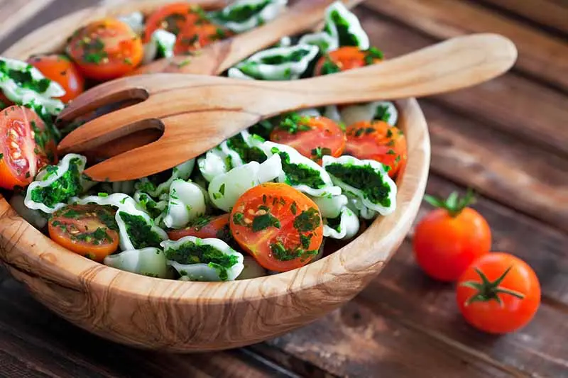 Why Salad is made in Wooden Bowls